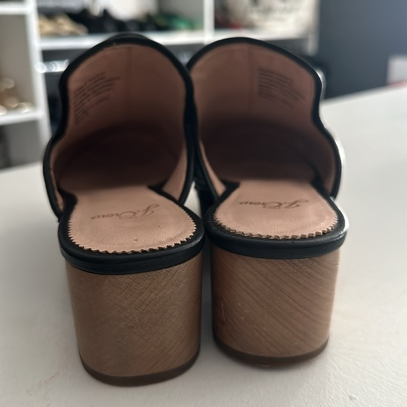 J. Crew black leather clogs with gold grommets size 6 - Picture 3 of 6